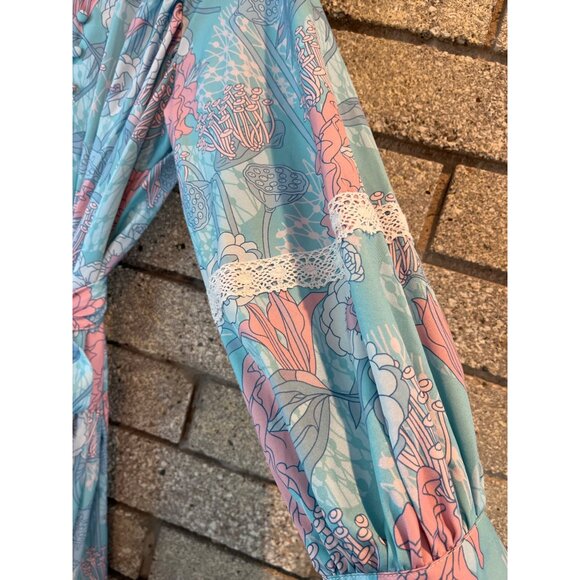 Vintage-Inspired Floral Print Button-Up Dress With Lace Trim & Tie Waist - Picture 3 of 9